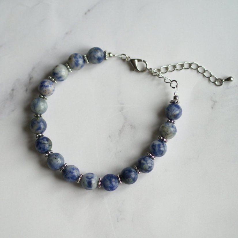 Náramek ze Sodalitu