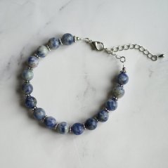Náramek ze Sodalitu